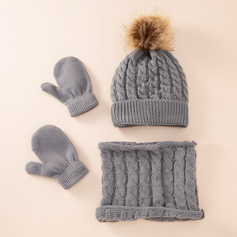 A new wool monochrome twist warm children's hat scarf gloves two or three-piece set