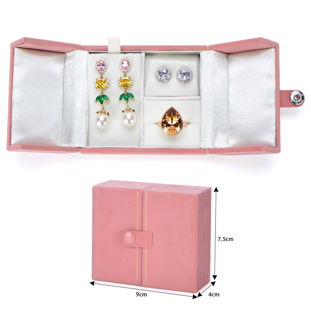A jewelry set box