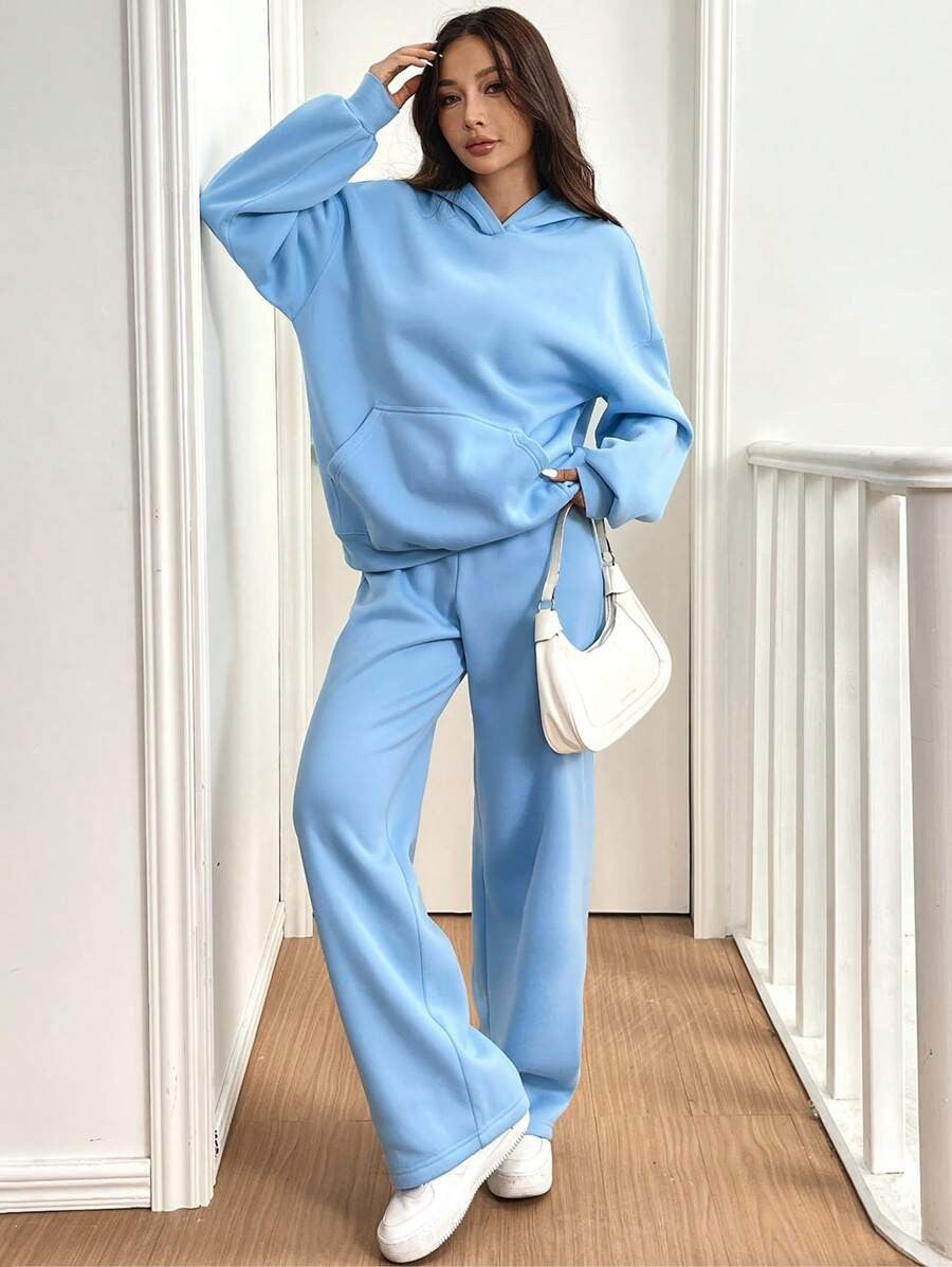 A lady's long-sleeved trousers fleece warm suit