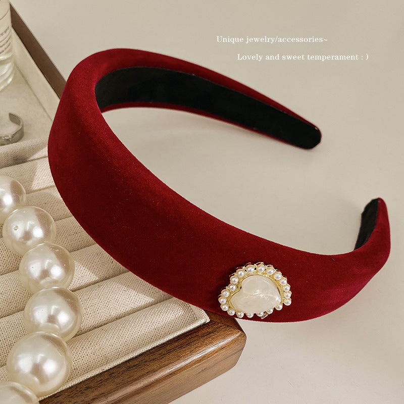 A winter new year retro red velvet headband female Internet celebrity pressure hair wide edge hair accessories high cranium simple temperament headband
