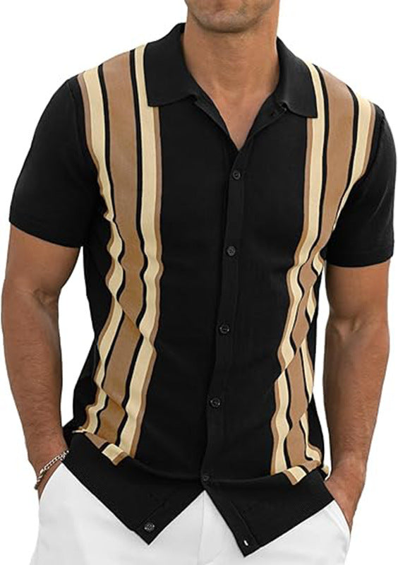 A color matching short-sleeved shirt