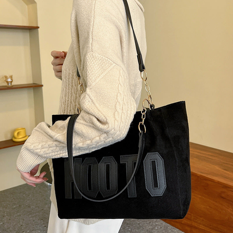 A new spring commuter tote bag