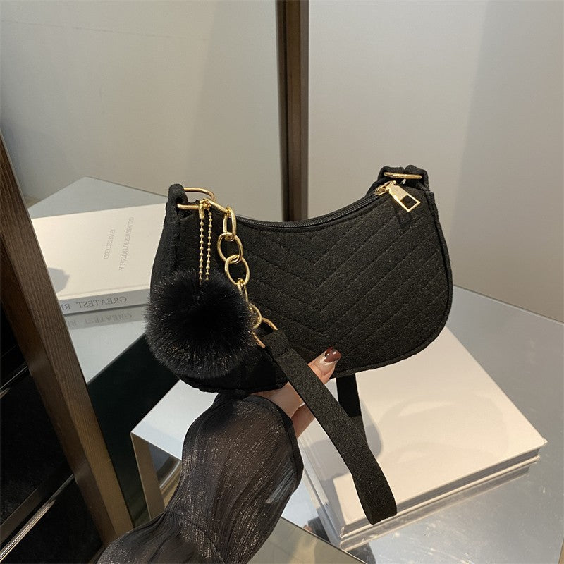 A summer new fresh felt armpit bag indentation fashion single shoulder foreign style small square bag