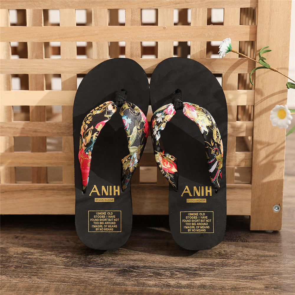 A Internet celebrity new women's cool slippers small height increase non-slip clip foot flip-flop slope bottom student cool summer