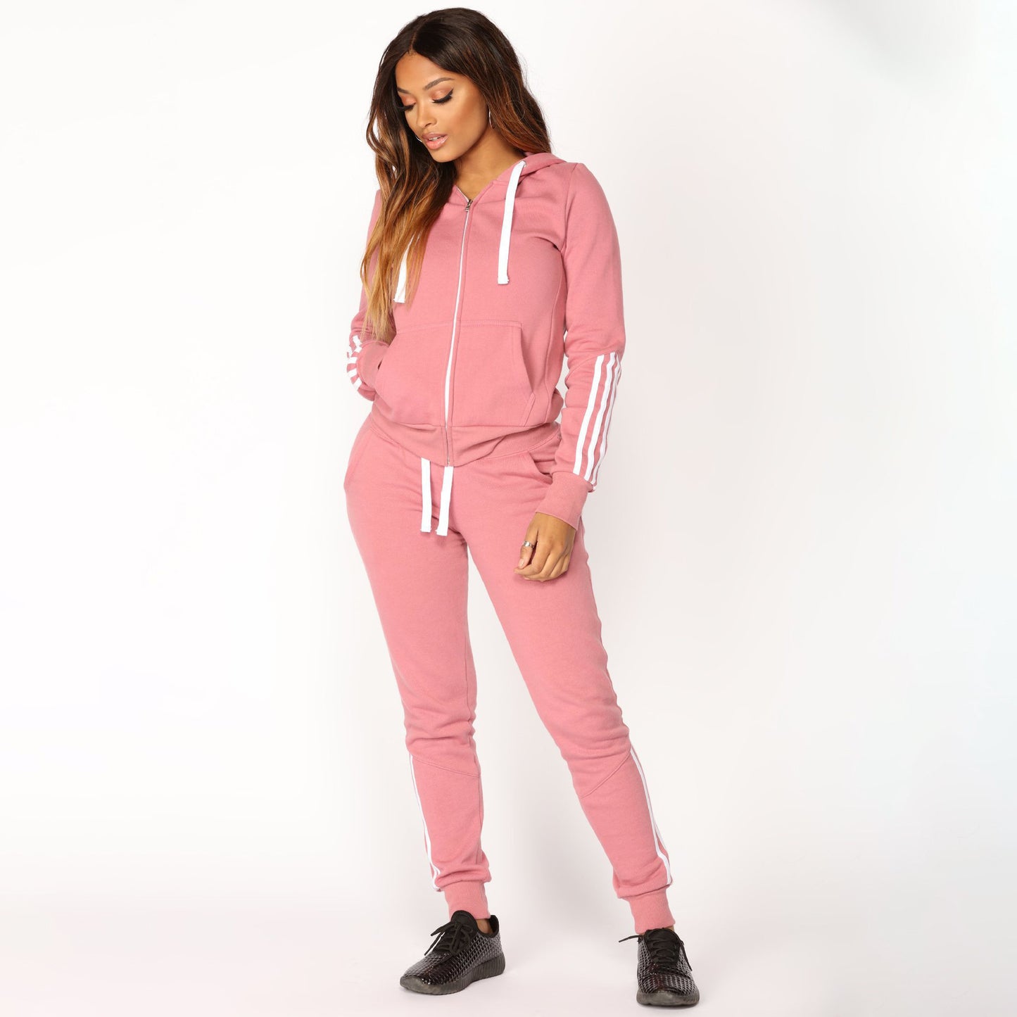 A long-sleeved sweater set