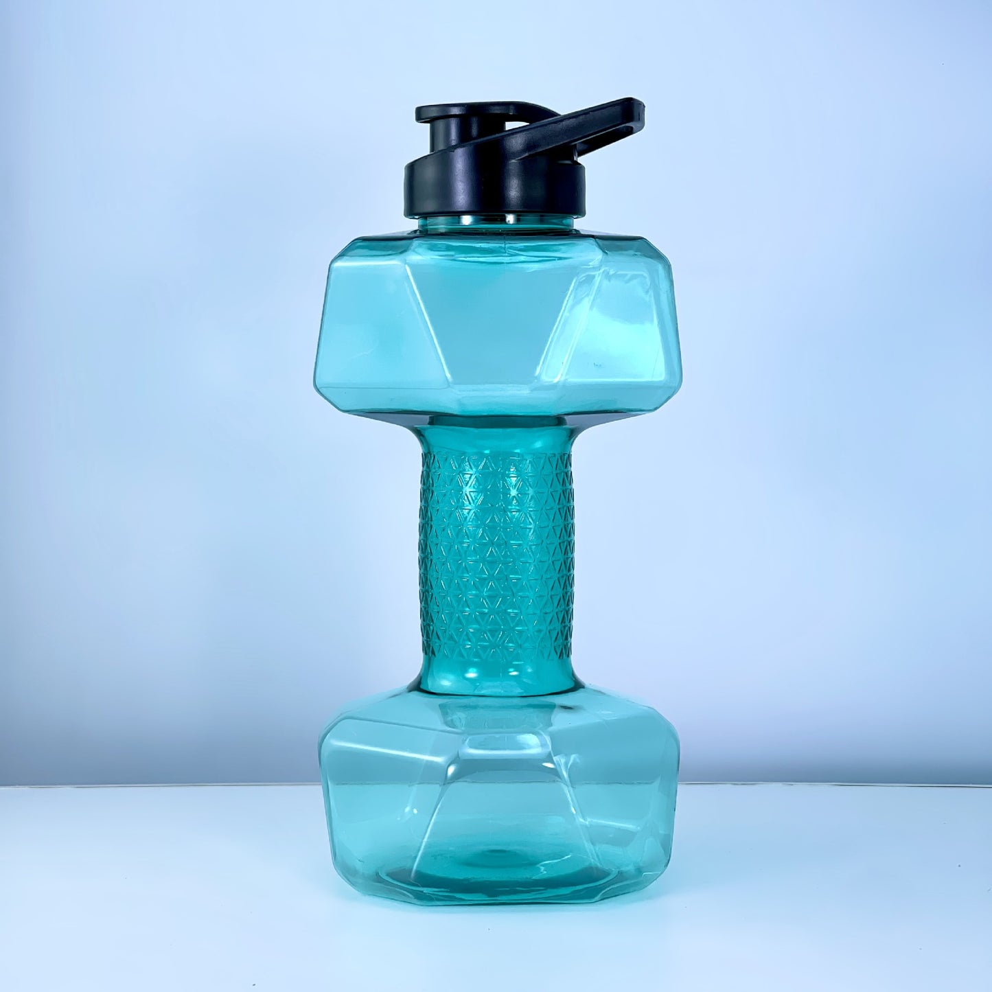 A dumbbell cup plastic cup 1500ml
