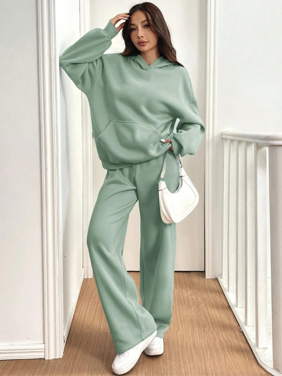 A lady's long-sleeved trousers fleece warm suit