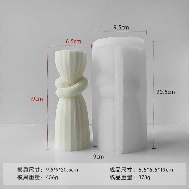 A cylindrical mold
