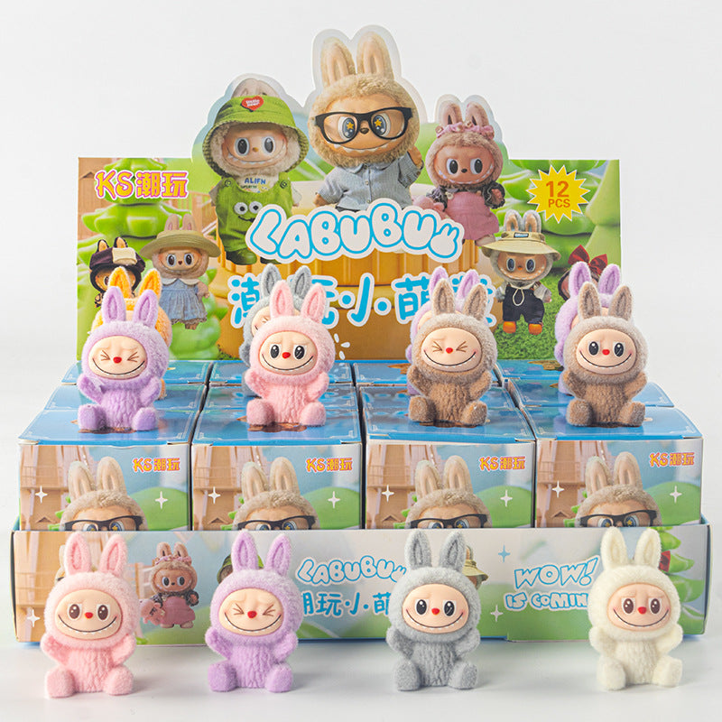 A flocking ornament toy