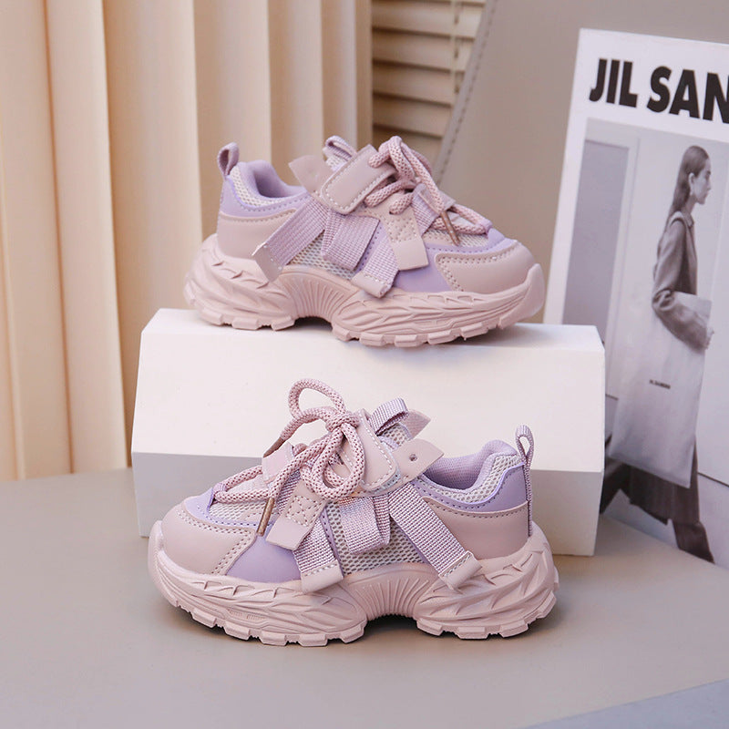 A children's sports shoes
