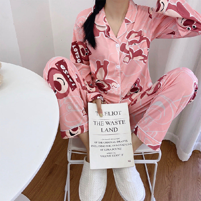 A ladies pajamas