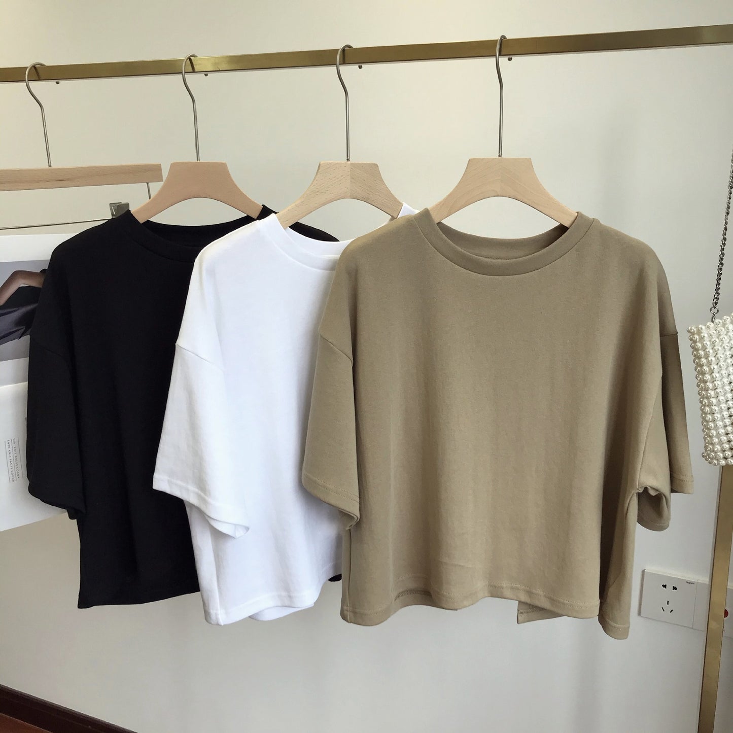 A backless short T-shirt female sweet and spicy Korean version