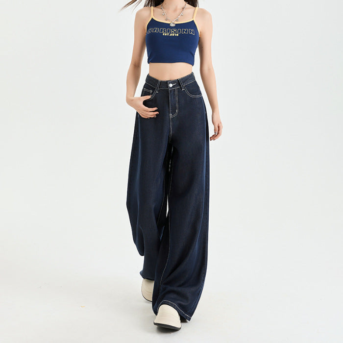 A baggy wide-leg pants jeans