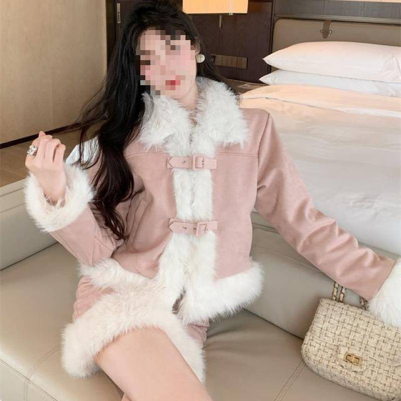 A coat half-length skirt set