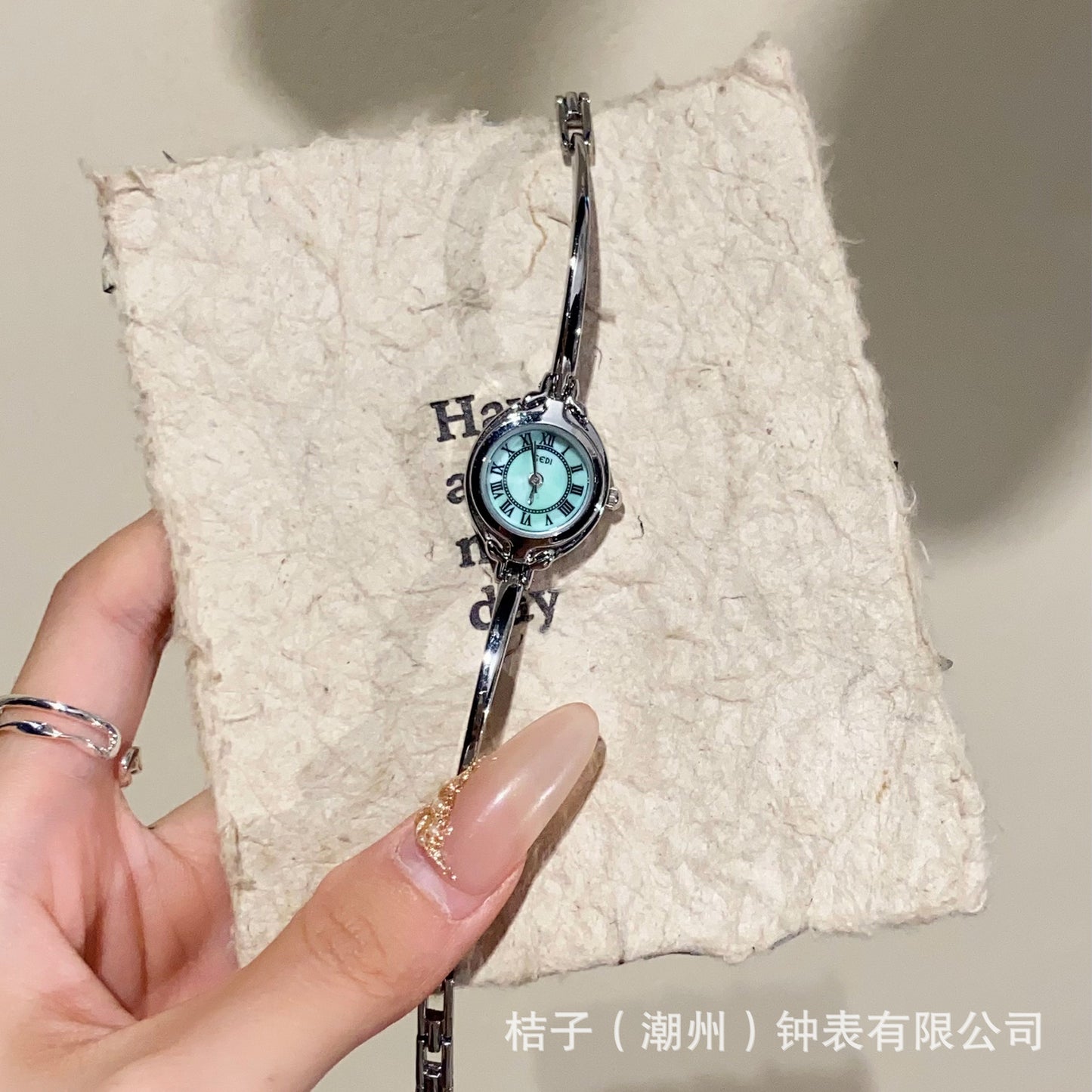 A Goldie watch women's light luxury niche women's small bracelet student small dial literature and art