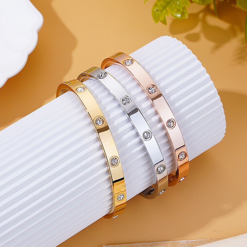 A Cross-border fashion bracelet with diamond buckle ten diamonds titanium steel diamond rose gold bracelet women's light luxury temperament