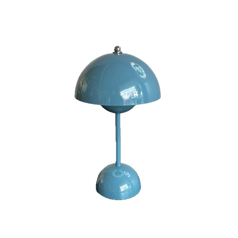A USB charging lamp