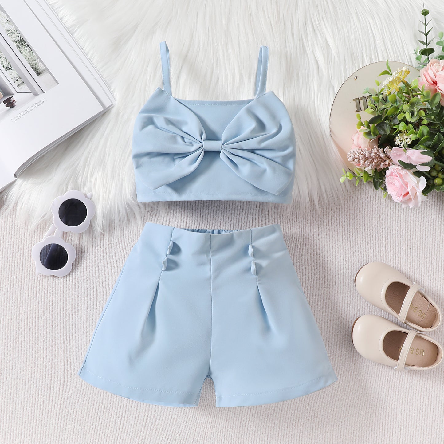 A 2024 summer new Japanese and Korean children's solid color bow suspenders tops and shorts girls' suits. - Mixbatch