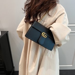 A new fashion chain pu small square bag oblique span bag portable bags