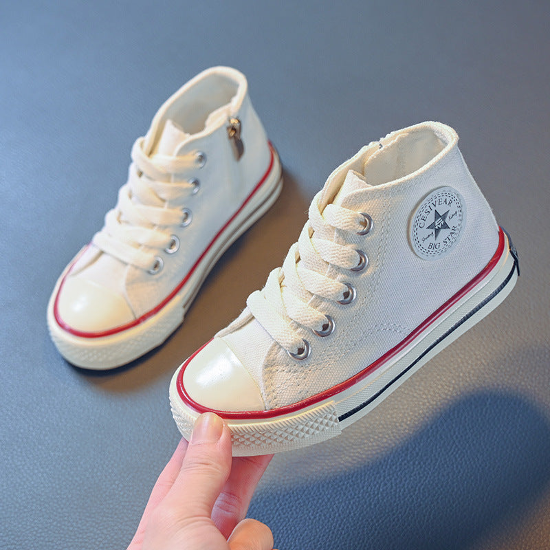 A children's canvas shoes