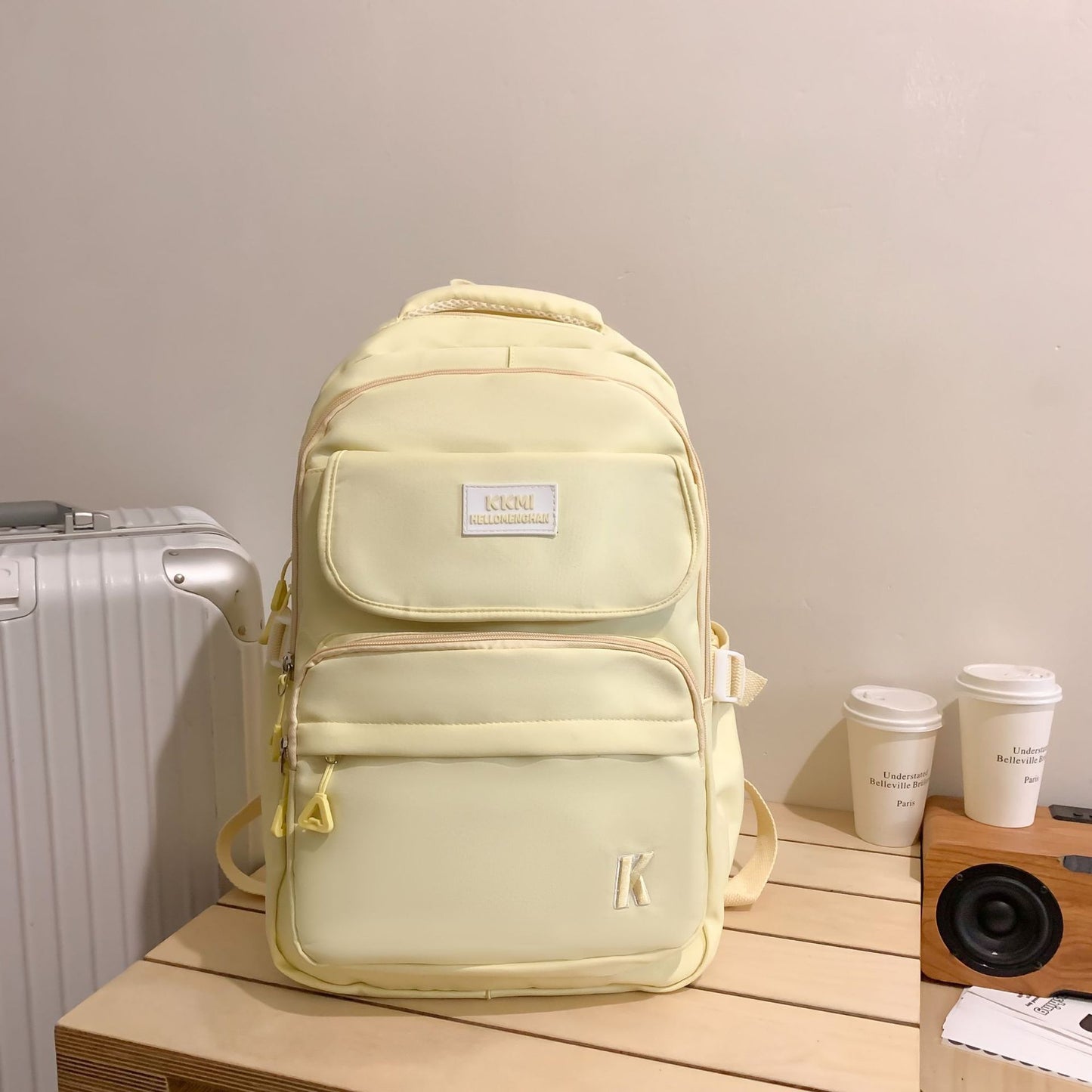 A new large-capacity Japanese small fresh and sweet wind high-value backpack for primary and secondary school students