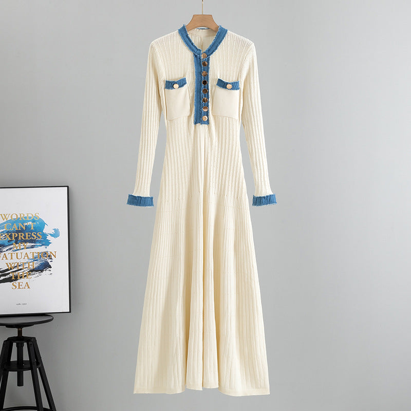 A long-sleeved autumn and winter dress