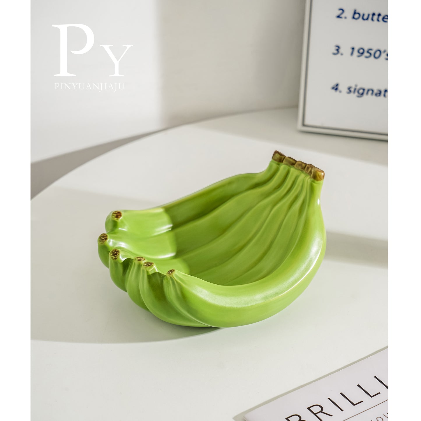 A fruit plate ceramics