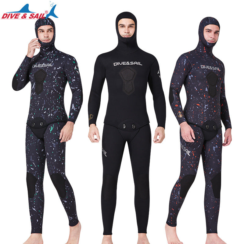 A 7MM wetsuit surf suit