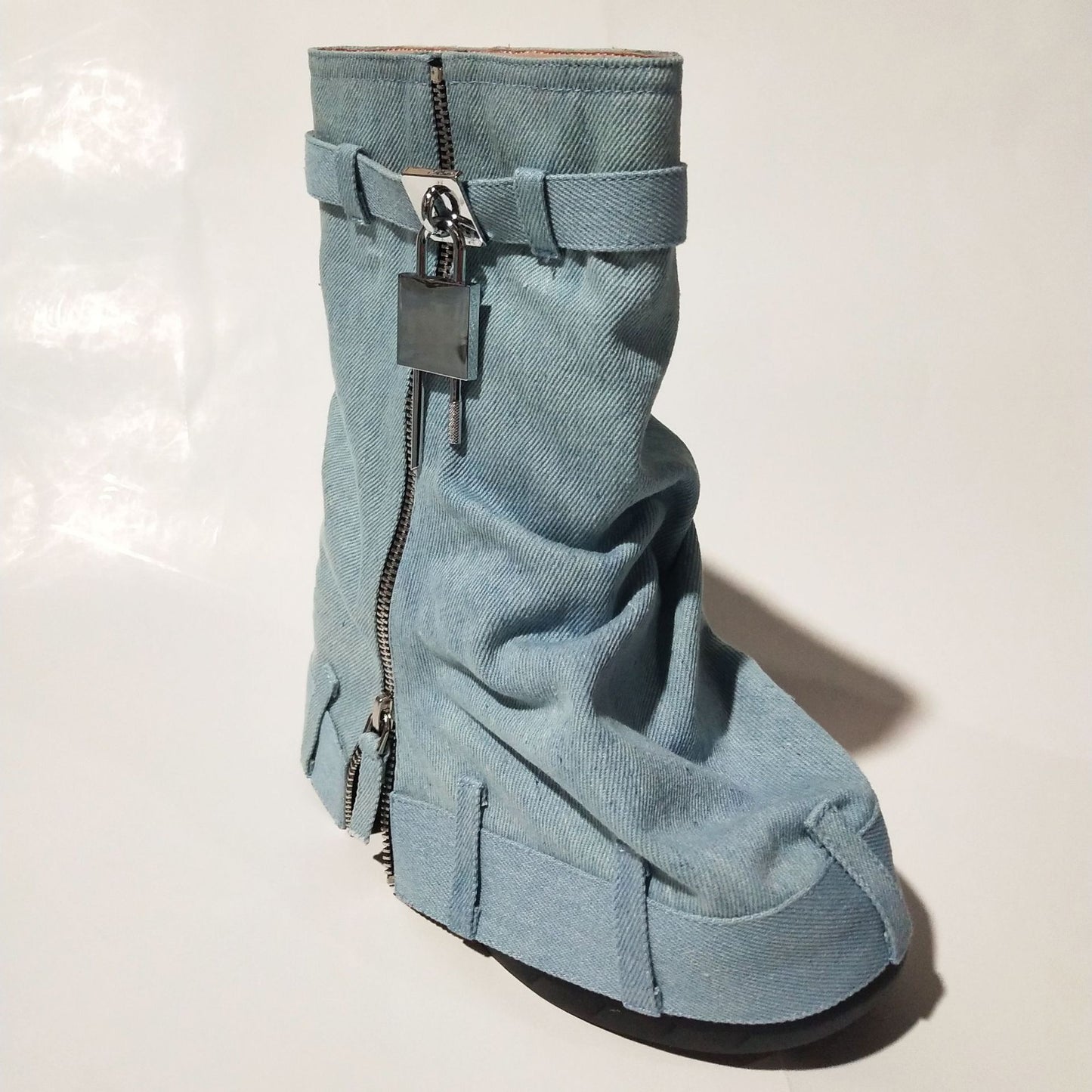 A foreign trade new denim platform shark buckle lock trouser skirt round head women's boots large size short wedge heel women's shoes