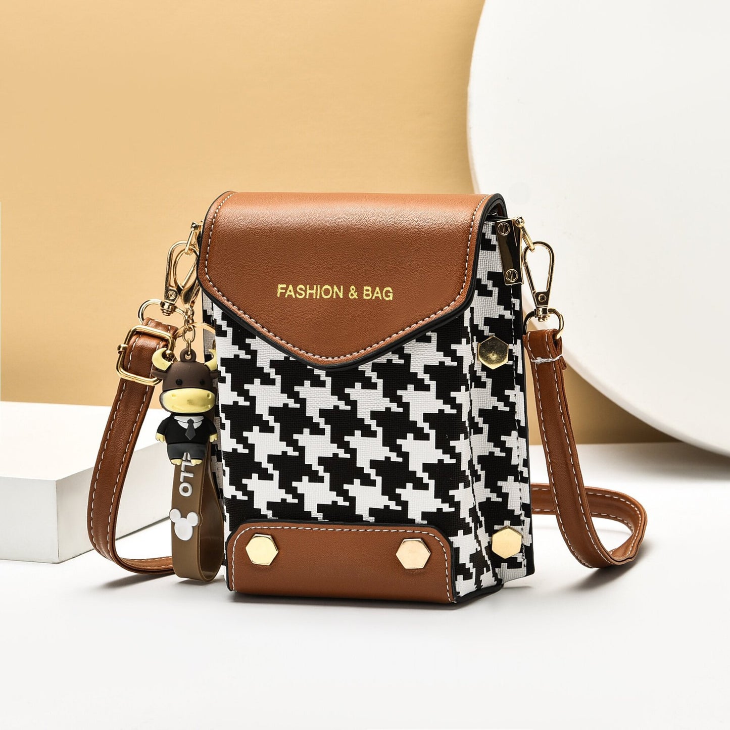 A live broadcast new mini mobile phone bag Internet celebrity live broadcast bag fashion shoulder messenger bag retro small bag - Mixbatch