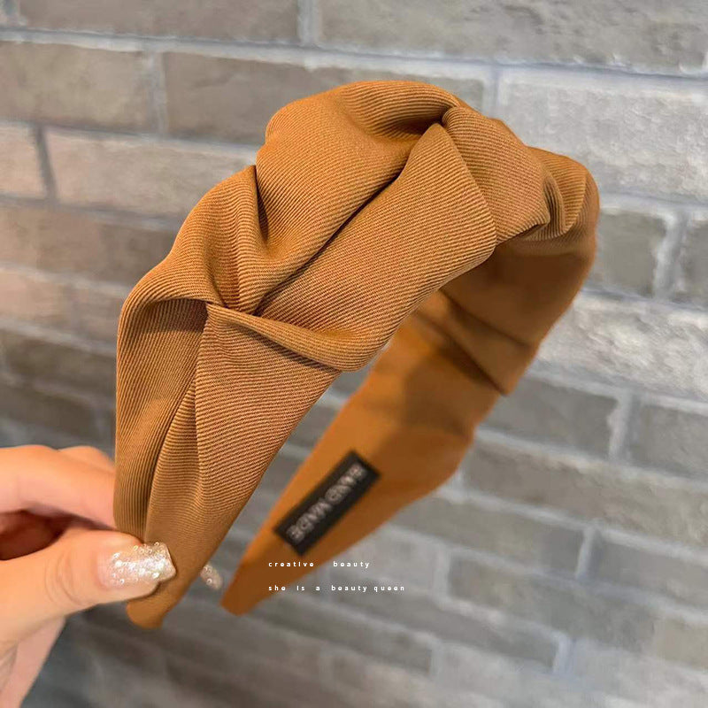 A high-grade pleated wide-edge hairpin headband, high cranial top pressure hair bundle, autumn and winter face wash headband