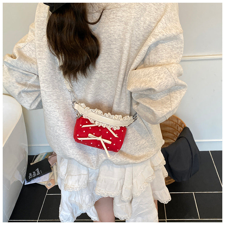 A shoulder bag handbag