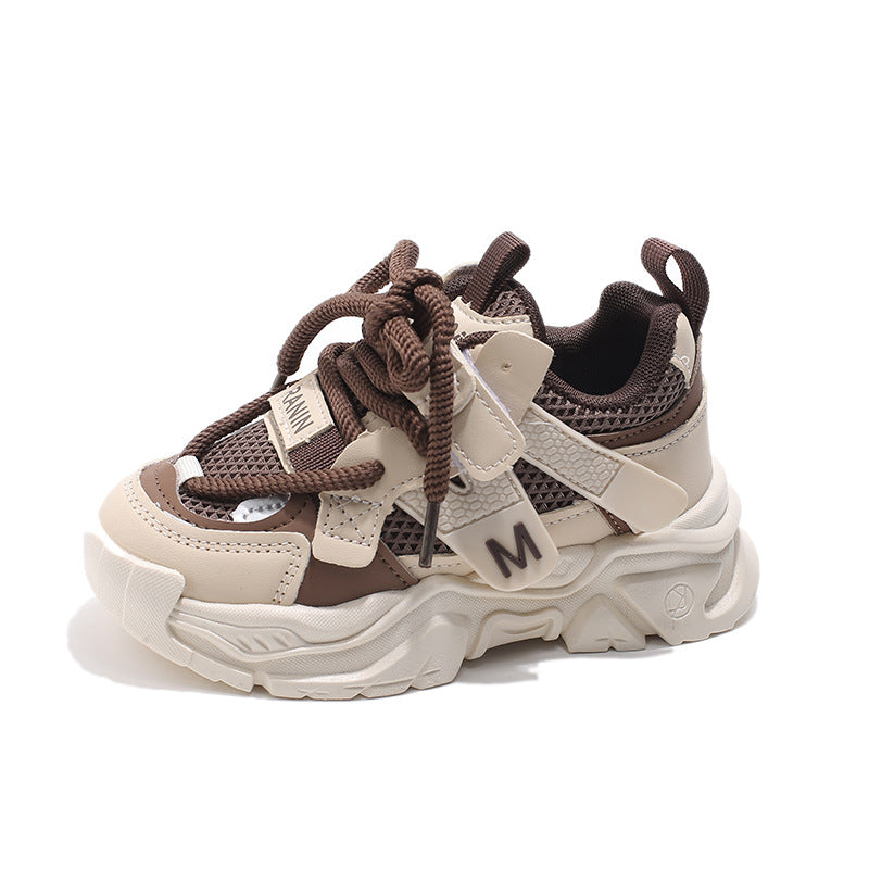 A children's sports shoes