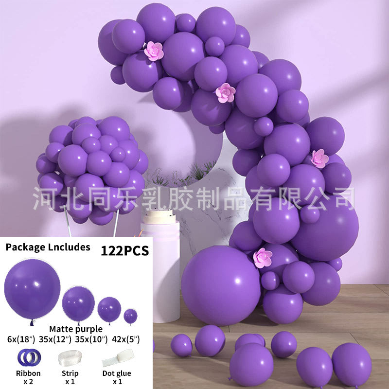 A latex balloon set