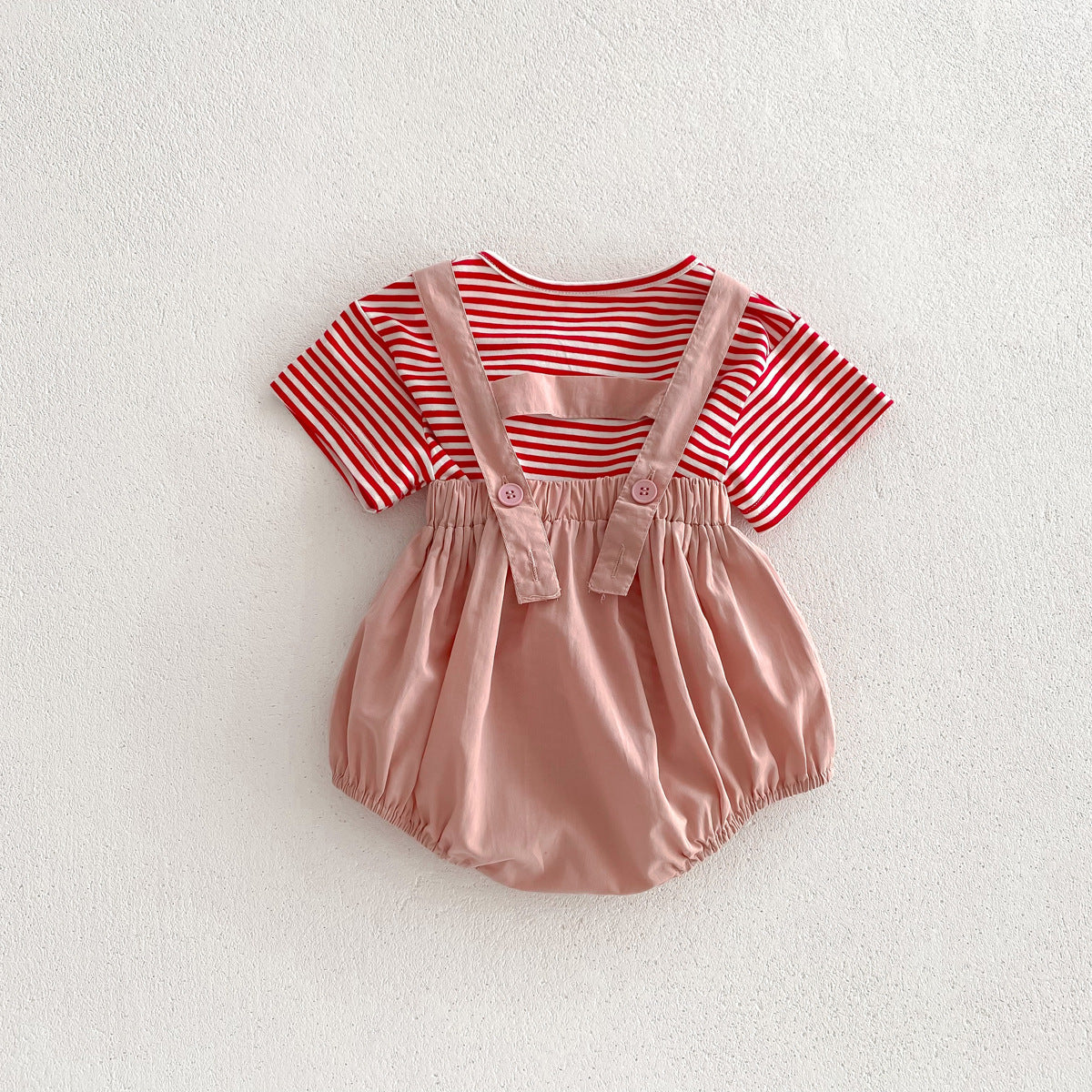 A 2024 summer new baby onesie for boys and girls cute bear strap bag fart shirt short sleeve t-shirt set - Mixbatch