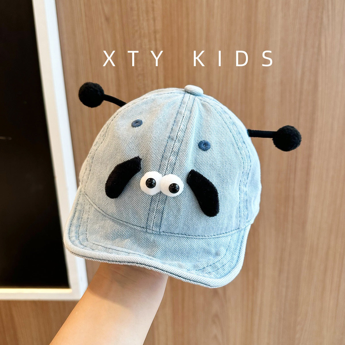 A children's hat