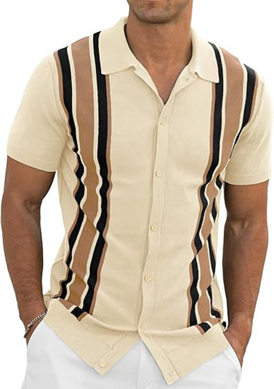 A color matching short-sleeved shirt