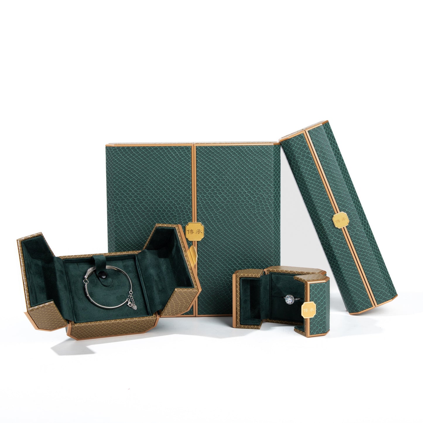 A jewelry box can be customized LOGO