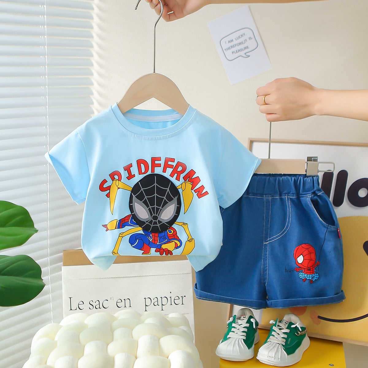 A summer new boys cartoon round neck short-sleeved suit boys casual denim shorts two-piece set hair