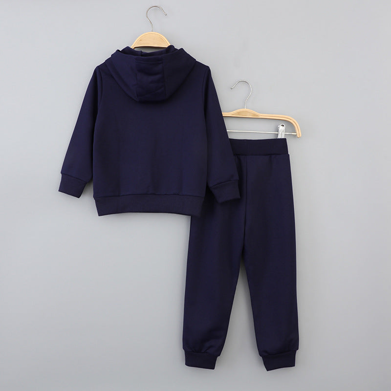 A children's long-sleeved trousers set