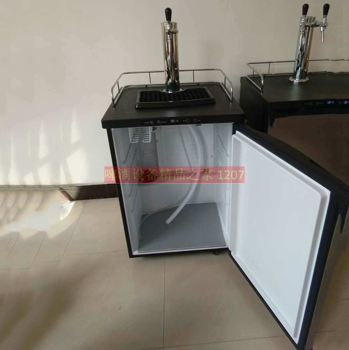 A air-cooled beer machine