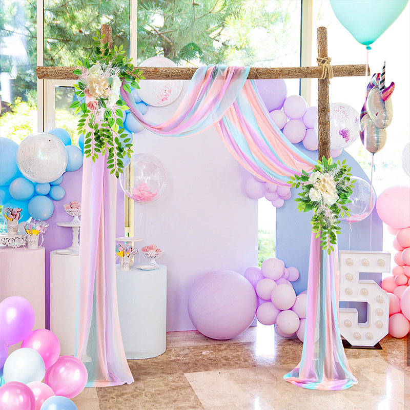 A outdoor curtain decoration