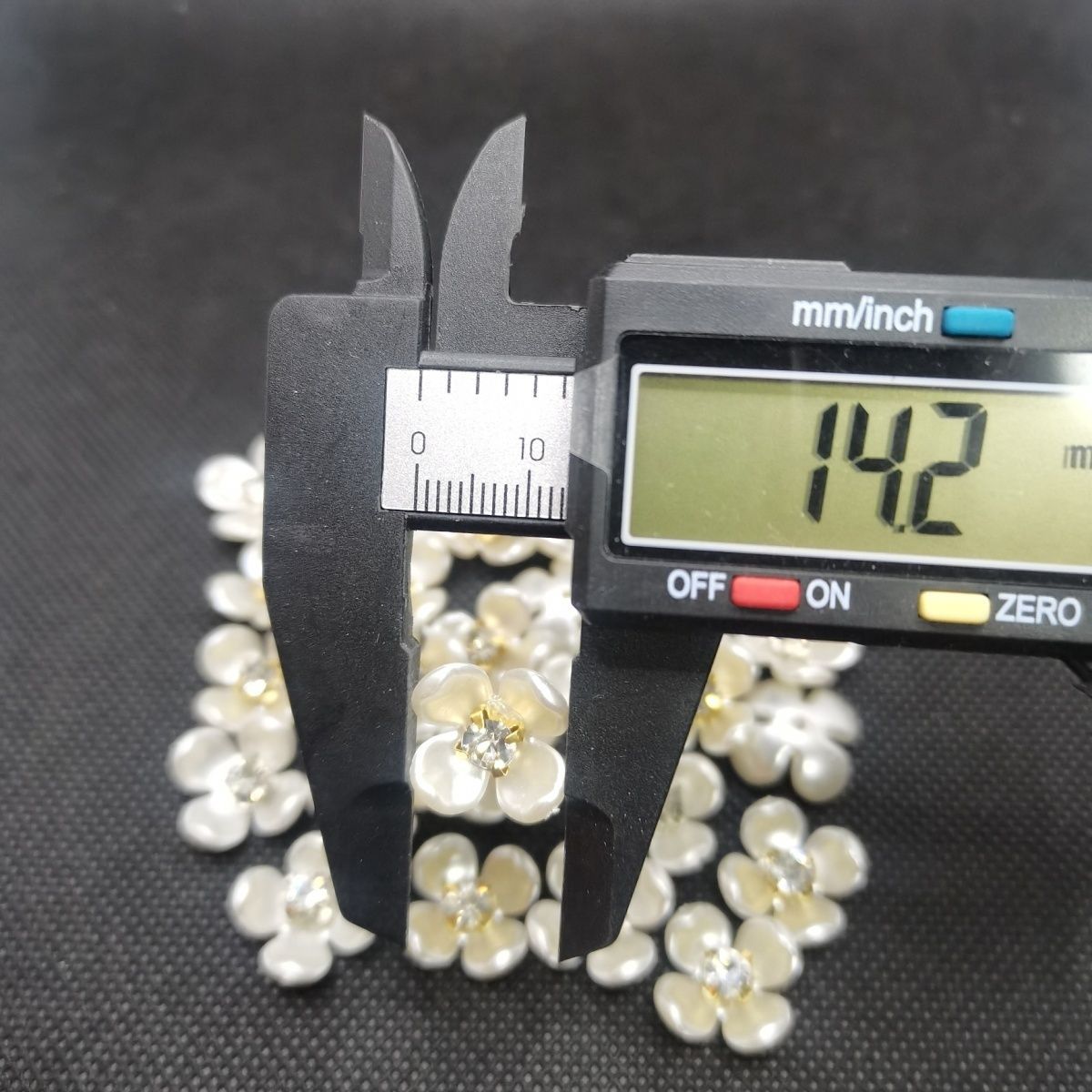 A five small flowers single claw DIY handmade material hairpin accessories five petals small flowers with drill plastic four petals flower point drill - Mixbatch