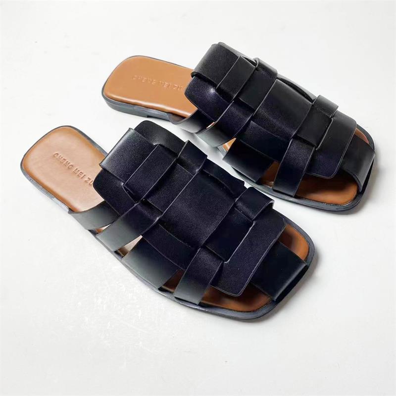 A summer hollow women's shoes flat slippers