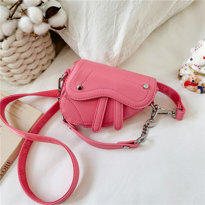 A Korean version of foreign style small fragrant style girl handbag fashionable new boys and girls saddle bag mini baby shoulder bag