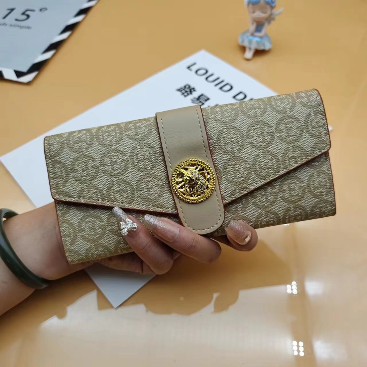 A new wallet, women's long soft wallet, fashionable and simple wallet, multi-card position, large-capacity clutch bag, mother bag. - Mixbatch