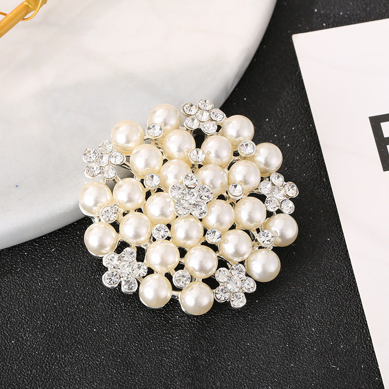 A Korean version of diamond-encrusted pearl flower brooch women's clothing niche pin high-end silk scarf buckle personalized exaggerated corsage - Mixbatch
