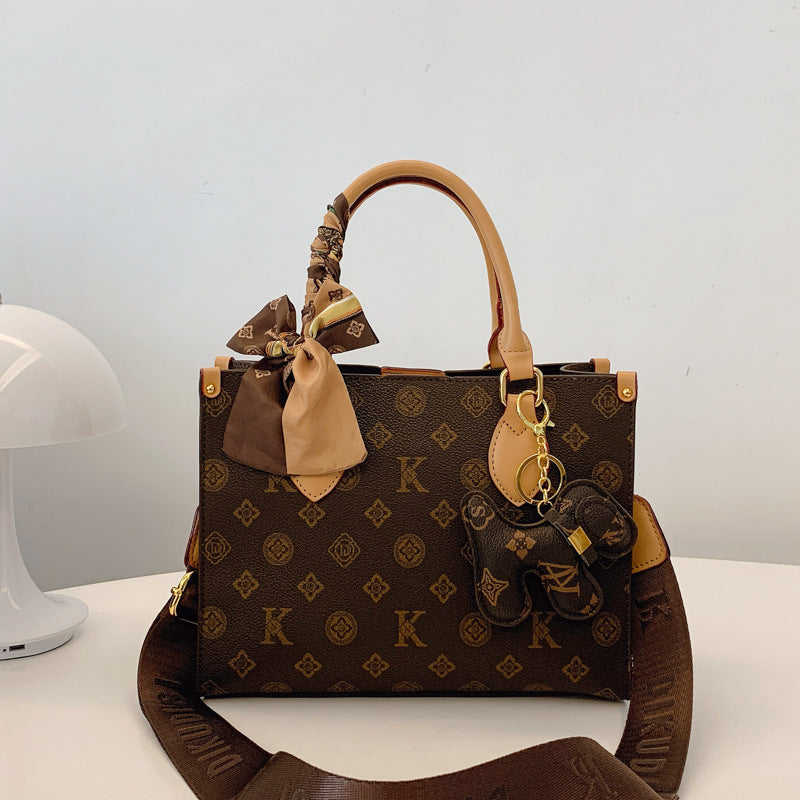 A high-end printing contrasting letters tote small bag women