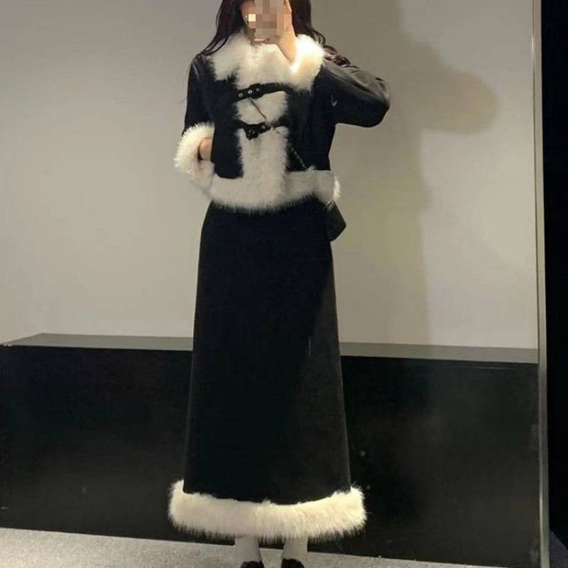 A coat half-length skirt set