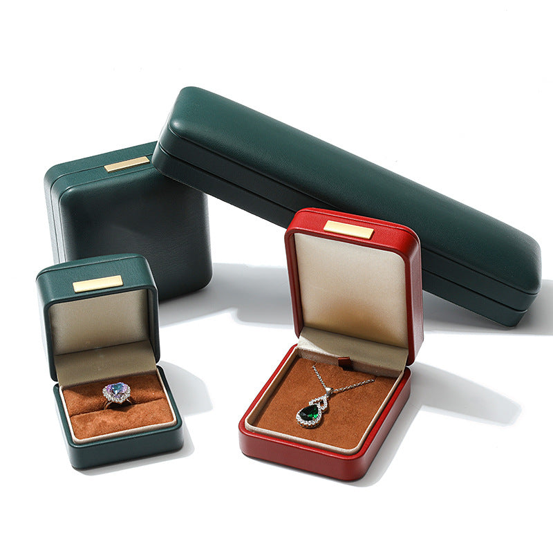 A Arched Leather Ring Jewelry Box